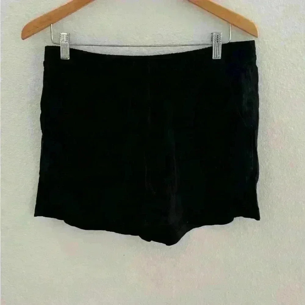 NWT Linen Blend short